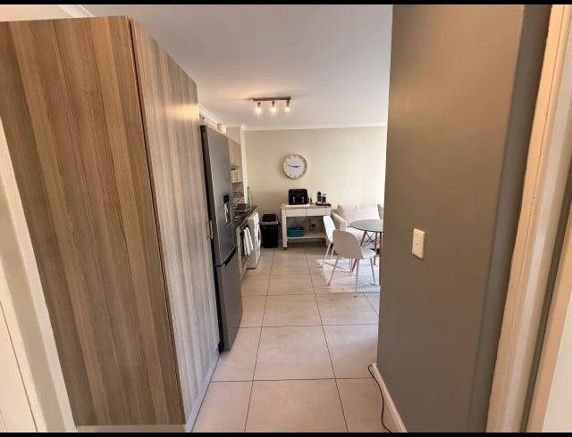 1 BEDROOM PROPERTY TO RENT IN RONDEBOSCH